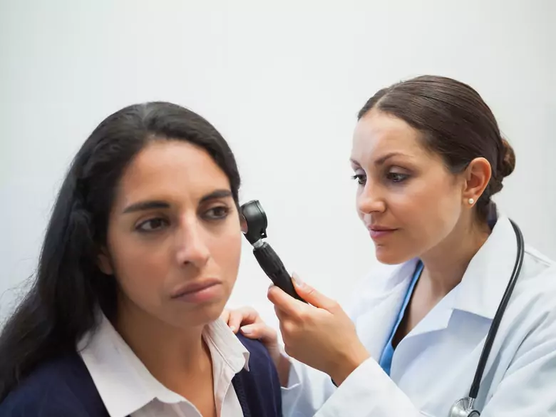 Głuchota Przewodzeniowa I Odbiorcza Przyczyny Objawy Diagnoza Leczenie Laryngopl 3090